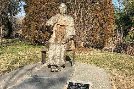 ABD ve �ngiliz bas�n�na yans�yan a��klamalarda, Baba Vanga?n�n 2022 tahminleri yorumland�.  <br>  ��te Baba Vanga?n�n 2022 y�l� i�in �ng�r�leri