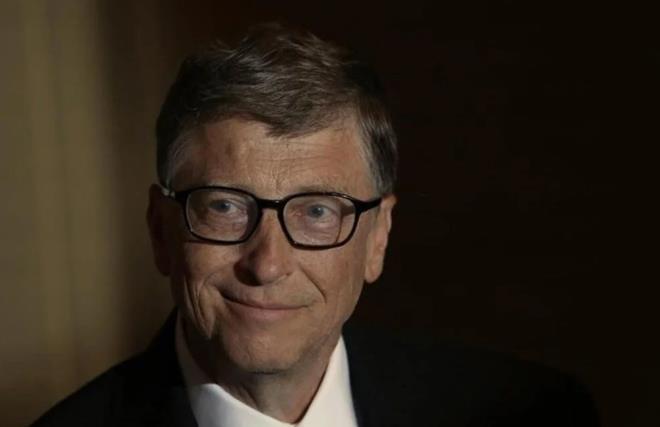 Bill Gates?ten 2022 tahminleri: Corona vir�s, metaverse, Alzheimer... - 3  2) ?�NSANLAR EVDE SA�LIK SORUNLARINI TE�H�S EDEB�LECEKLER?  <br>  Ki�isel blogunda tahminlerinde, 1960?larda s�k s�k dile getirilen ve insanlar�n evlerinde t�bbi te�his yapabilece�i bir bilgisayara sahip olaca�� konusuna hala inand���n� belirten Gates, ?�u anda, y�ll�k fiziki muayenenizin zaman� geldi�inde, hayati organlar�n�z� g�stermek ve kan ald�rmak i�in doktora gitmeniz gerekiyor? dedi.