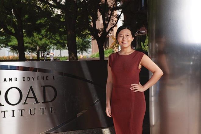 Ekibin; laboratuvar gvenlii uzmanlar, biyogvenlik uzmanlar ve genetikiler ile hayvan hastalklar uzmanlar dahil olmak zere 20 uzmandan oluaca bildirildi.    Bir DS yetkilisi, yeni ekibin "nceliinin ilk raporlarn tespit edildii lkede veri ve eriim olmas gerektiini" belirtti.