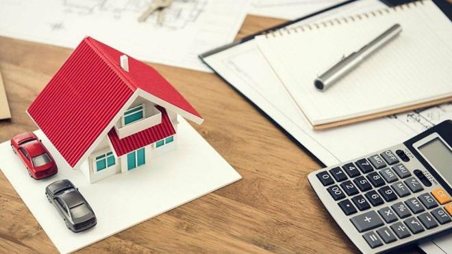 EMLAK VERGS'NDE YENDEN DEERLEME ORANI YZDE 18.10 OLDU    Emlak vergi deerleri, 2022 ylnda, bu yla ait yeniden deerleme orannn yars (yzde 18,10) kadar artrlarak hesaplanacak.     Bylece, Trkiye snrlar iinde bulunan mesken nitelikli tanmazlardan bina vergi deeri 6 milyon 173 bin lirann zerinde olanlar deerli konut vergisine tabi olacak.