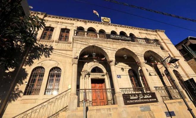 UNESCO Dnya Miras Listesi'ne alnan Osmanl kenti Es-Salt: Cami ve kiliseye ayn kapdan giriliyor - 6  YEMEK VE AY N SREKL DAVET ALDI    Vidal, kendisine kahve ikram eden Arabiyat?n, bardam ikinci kez doldurduktan sonra, ?Kahvalt yaptn m? Gel benimle ye" diye sorduunu belirtti. ehrin dolambal sokaklarn ve dar sokaklarn kefederken, le yemei, kahve veya ay iin tekrar tekrar davetler aldn syledi.