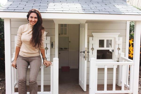 Evindeki kasay bo buldu  <br>  Tolga, yatak odasndaki kasann alm olduunu fark etti. Kasadaki lks marka saatlerinin, prlanta yzklerinin, kolyelerinin ve deerli eyalaryla parasnn yerinde olmadn grd.