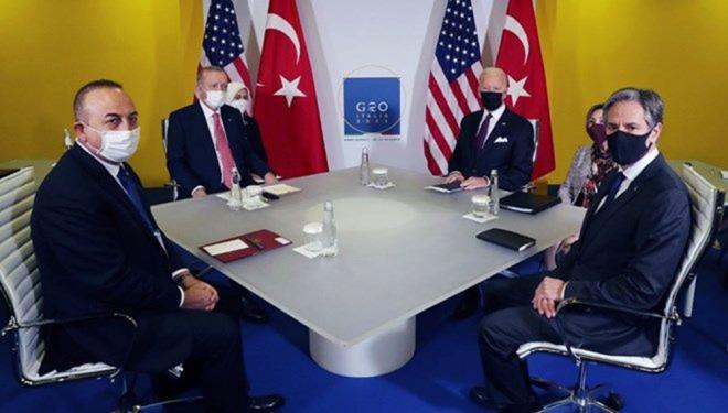 ERDOAN-BDEN GRMES  <br>  Ekim  <br>  -Cumhurbakan Erdoan, Roma'da gerekletirilen G20 Liderler Zirvesi'de ABD Bakan Joe Biden ile grt.    <br>    -Faz-3 almalar devam eden yerli Covid-19 as "TURKOVAC", 2 doz Sinovac as olmu ve Covid-19'a yakalanmam gnlllere 3. doz olarak uygulanmaya balad.