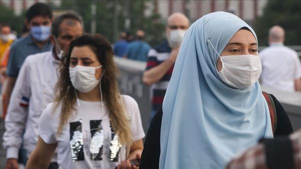 Vakalar artmaya devam ederken yaklaan ylba nedeniyle endie de artyor. Uzmanlar kalabalk ortamlardan kanmak gerektiini belirtirken 'ylbanda kapanma olacak m?' sorusunun cevab da merak ediliyor.