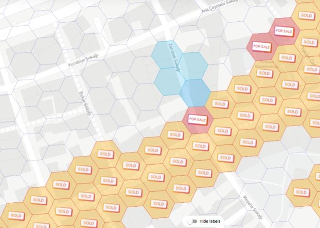 STKLAL CADDES'NDE BO ALAN KALMADI    stanbul?un en ilek yerlerinin banda gelen stiklal caddesinin zerindeki btn parseller satlrken, caddenin ara sokaklarnda satlmayan alanlar 12 OVR (Yaklak 400 TL) fiyatla alc buluyor.