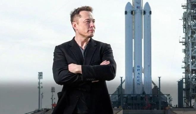 1. ELON MUSK: 277 MLYAR DOLAR (+121 MLYAR DOLAR)    Tesla, SpaceX