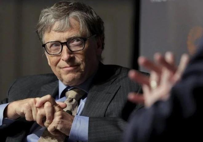 4. BILL GATES: 139 MLYAR DOLAR (+7 MLYAR DOLAR)    Microsoft