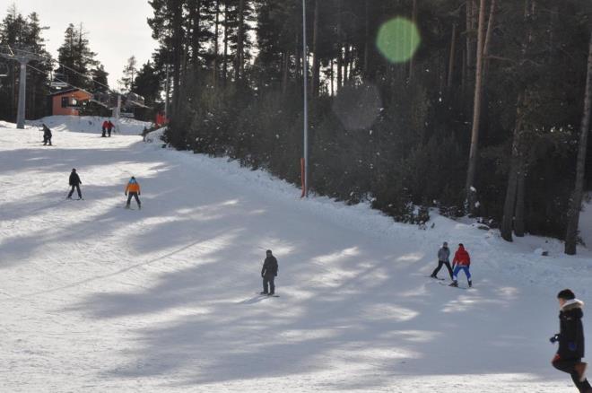 KARS - CIBILTEPE    Kars'n Sarkam ilesindeki yerli ve yabanc turistlerin youn ilgi gsterdii Cbltepe Kayak Merkezi?nde doluluk oran yzde 95'e ulat.