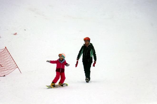KASTAMONU - ILGAZ DAI     Trkiye'nin nemli k turizm merkezlerinden Ilgaz Da'nda yeni yln ilk gnnde younluk yaanyor.