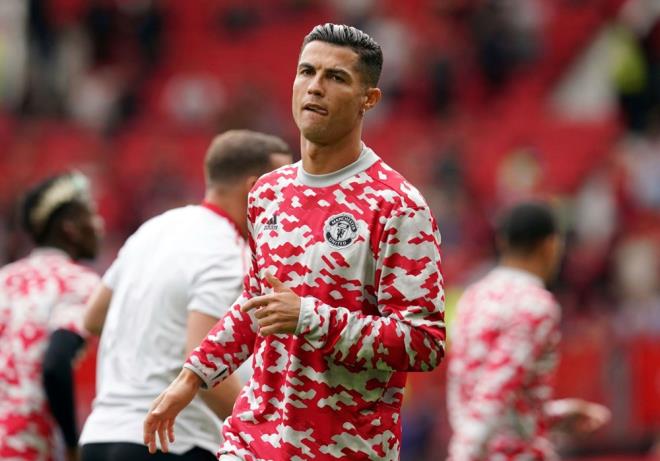 Portekizli futbolcuya yakn bir kaynak yapt aklamada, "Cristiano'nun bir fitness a olduunu ve kendini olabilecek en formda insan yapmaya adam olduunu herkes biliyor. Kariyerinde daha nce oksijen odalar kullanmt ancak bunu ngiltere'de bulmak kolay deil. Bu nedenle satn alp evine kurdurmaya karar verdi" dedi.