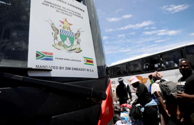 Tm bunlarn yan sra, geen ay Hong Kong niversitesi'nden akcierlerde daha az Omicron enfeksiyonu gsteren bir alma, al hastalardan alnan  kan rneklerini analiz eden Cambridge niversitesi'nden Prof. Dr. Ravi Gupta'nn liderliindeki aratrmalar da Omicron'un alardan kaabildiini, ancak akcier hcrelerine daha az girebildiini buldu.