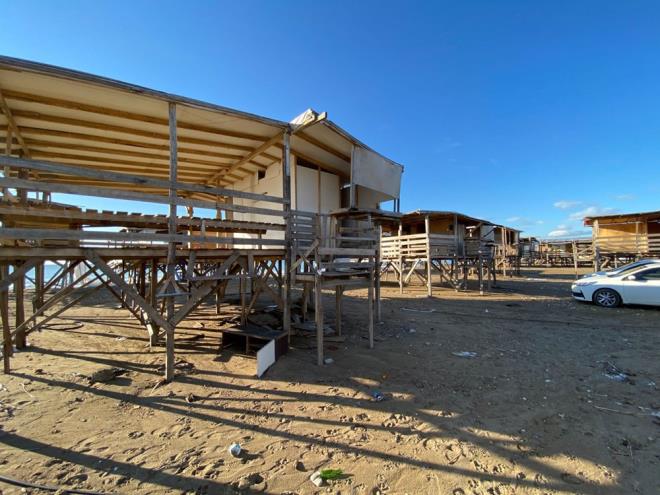 Antalya'nn Aksu ilesinde batda Aksu Nehri, douda Begz Deresi arasndaki 1,2 kilometrelik Kumky sahili, geen yl mart aynda Resmi Gazete'de yaymlanan Cumhurbakanl kararnamesiyle 'deniz kaplumbaalar reme alan' ilan edildi.