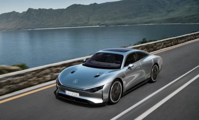 Marka bu menzile daha byk bataryalar la deil 10 kWsa/100km'nin altnda olduu belirtilen enerji tketimiyle ulayor. Bunun iinde akll teknolojiler, arlk ve otomobilin d tasarmndan da anlalaca gibi aerodinamik yapya arlk verilmi.