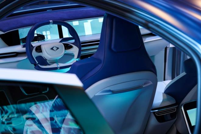 Togg, ABD'de dnya sahnesine kt - 14   TASARIMDA DA KULLANICI DENEYM STR SEVYEYE TAINDI    Pininfarina, d tasarmn yan sra i tasarm ve yolcularn kabin deneyimini de bir st seviyeye tayor.