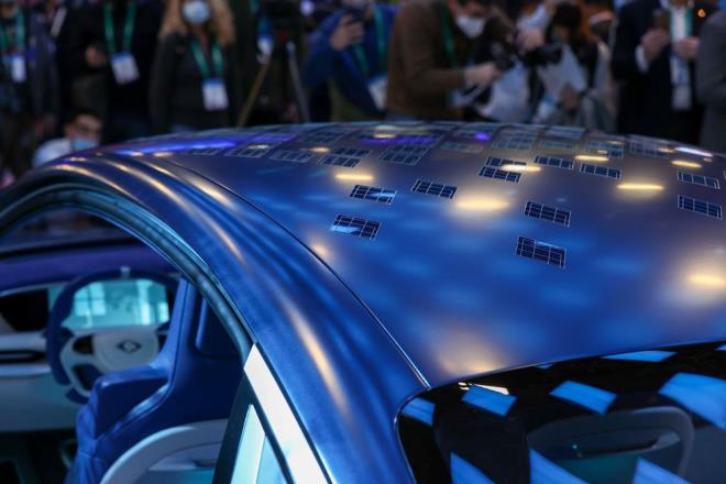 Togg?un veriye dayal i modeli, bir teknoloji irketi olarak gelitirdii mobilite zmleri, akll enerji ve akll yaam zmleri alanndaki yenilikleri, hikayesiyle birlikte ekranlardan ziyaretilerle paylald.