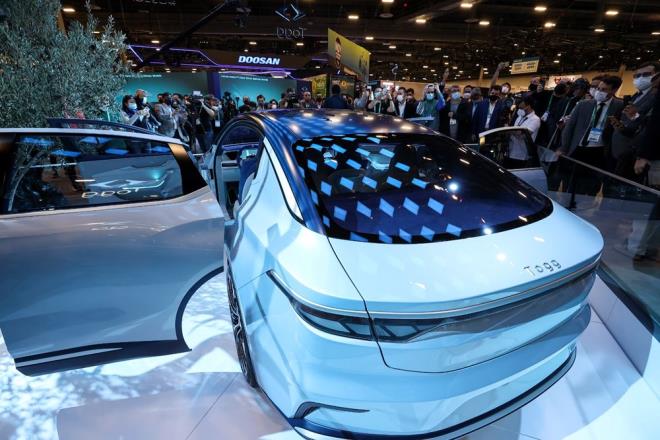 Ziyaretilerin byk ilgi gsterdii otomobil, Togg DNA'snda bulunan stilistik zelliklerin korunduu, dinamik ve yeniliki bir fastback (bir gvde tipi) olarak grlyor.