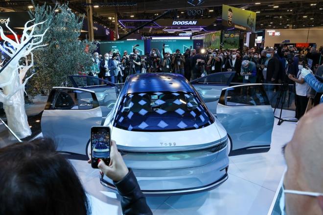 Trkiye?nin mobilite alannda hizmet veren kresel teknoloji markas Togg, dnyann en byk Tketici Elektronii Fuar CES 2022?de yeniliklerini ve ilklerini dnya kamuoyuyla paylat.