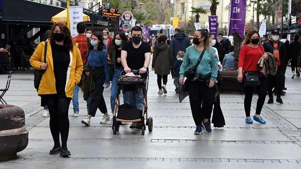 - u anda Omicron vakalar ortalama yzde 40 civarnda seyrediyor. Zaman ierisinde artmas bekleniyor. Omicron ile ilgili daha fazla sz sahibi olabilmek iin a olanlarn ne kadarnn yakaland, hastal nasl atlattyla ilgili daha fazla istatiksel veriye sahip olmamz gerekiyor.