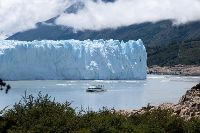 2000 ylndan bu yana 1 trilyon tondan fazla buz kaybna urad aktarlan ?Kyamet Buzulu?nun tamamen erimesinin ise kresel deniz seviyesini 65 santimetre ykseltecei aktarld.