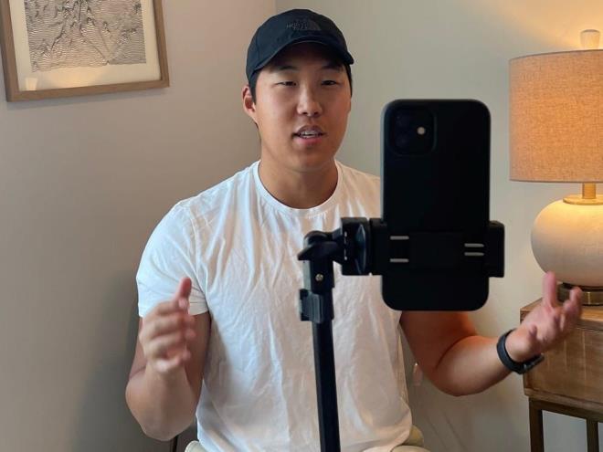 Preston Seo, 1,6 milyon takipi, aylk 4 bin 578 bin dolar - 13 bin 644 dolar