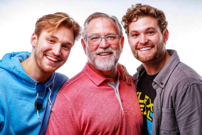 McFarland Ailesi (baba ve iki olu), 2,9 milyon takipi, sponsorlu gnderi bana 5 bin dolar - 8 bin dolar