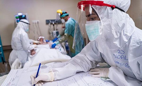 "102 yataktan 5'i bo"  <br>  Prof. Dr. Feriha z Acil Durum Hastanesi Bahekimi Do. Dr. Alpaslan Tanolu: Omikron?da yatlar Delta?ya gre daha dk ancak vaka saylar ok yksek olduu iin yine ayn doluluk oranna sahibiz. Bizim hastanemizde u anda 102 youn bakm yatann sadece 5?i bo ancak biz gerekli hallerde youn bakm kapasitemizi arttryoruz.