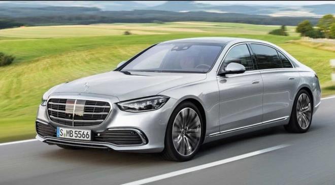 MERCEDES  <br>  Mercedes?in Alman reticisi Daimler, 2022 ile 2030 yllar arasnda elektrikli otomobil teknolojisine 40 milyar euro yatrm yaplacan belirterek, 2030 ylnda tamamen elektrikli otomobil retimine gemeyi planladn belirtti.