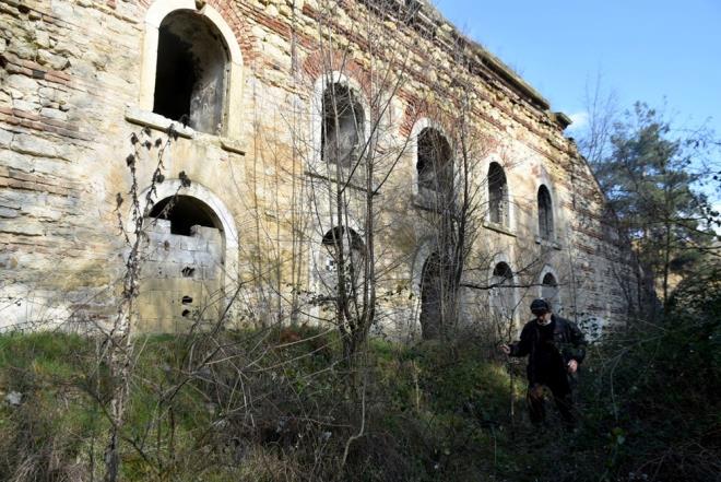 Kent savunmasnda byk nem tayan tabyalara cephane temininde kullanld bilinen bina, Osmanlnn son dnem askeri mimarisinin de ender rneklerinden olmasyla dikkat ekiyor.