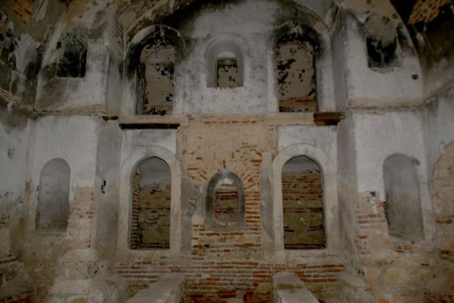 Edirne'de 19'uncu yzyln son yarsnda ina edilen ve Balkan Savalar dahil birok savata cephanelik olarak kullanlan bina yklma tehlikesi yayor.