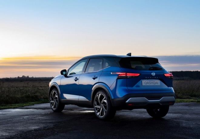 Benzinli hafif hibrit (mild hybrid) teknolojisiyle birlikte ara 4x4 eki sistemini de beraberinde sunuyor. 4x4 eki sistemi, XTRONIC CVT anzman ve arka bamsz sspansiyonla kombine ediliyor.