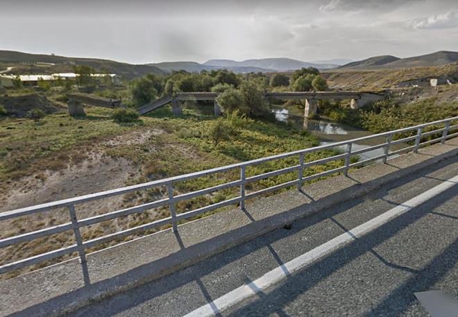 Ankara ve Beypazar arasnda srclerin geli-gidi olarak kulland, yaklak 500 metre uzunluundaki kpr, 1978 ylnda meydana gelen sel felaketinde ar hasar grd. Kprnn baz blmleri yklrken, baz yerlerinde de derin atlaklar olutu. Ayn yl yeni kprnn yaplp, devreye girmesiyle eski kpr, atl kald.