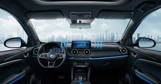 Seres 3 161 beygir g ve 310 Nm tork reten ara 300 kilometrelik bir menzil vadediyor.     Seres 3 Elektrikli SUV Fiyat: 750.000 TL