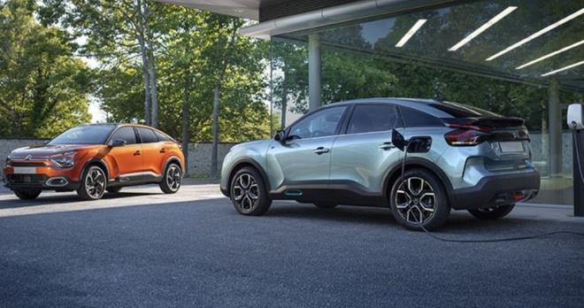 Citroen C4 - Resmi olarak sat balayamayan model 3 adet satld.