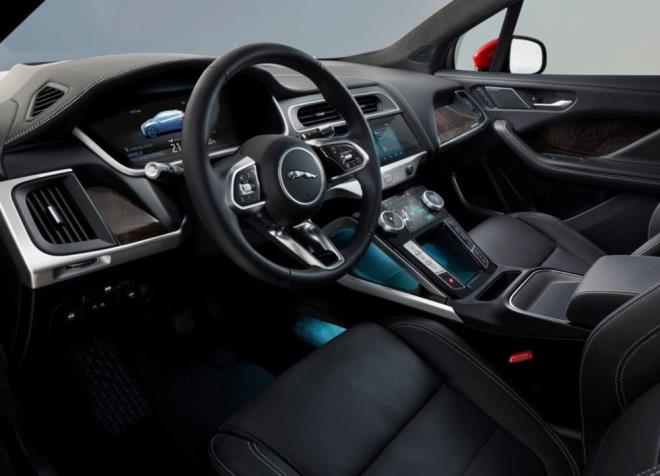 JAGUAR I-PACE WLTP verilerine gre 470 km menzile sahip. Ara bu menzile 90 kWs kapasiteli lityum iyon bataryalaryla ulayor. Model 0'dan 100'e hzlanmasn ise 4,8 saniyede tamamlyor.<br>JAGUAR I-PACE SE - 1.951.907 TL <br>    JAGUAR I-PACE HSE - 2.150.591 TL