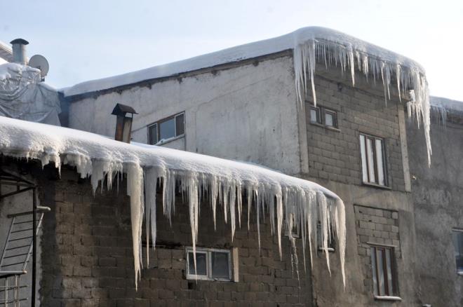 Son yllarn en etin kn yaadklarn syleyen vatandalar, souk havalarn gnlk yaam da etkilediini sylediler.