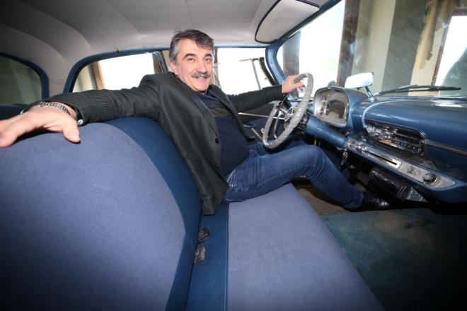 10 ARALIK KOLEKSYON    Murat 124 aracm var. Bunun yan sra 1952 model Willys cip, 1967 model pikabm var. Bir taneyle baladm klasik ara koleksiyonum toplamda 10 araca ulam durumda."