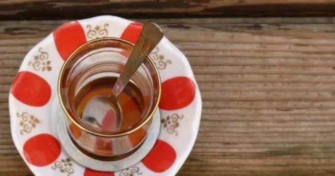 UYKUSUZLUK    <br>  ayn fazla tketimi ieriindeki kafeinden dolay uykusuzlua neden olur.