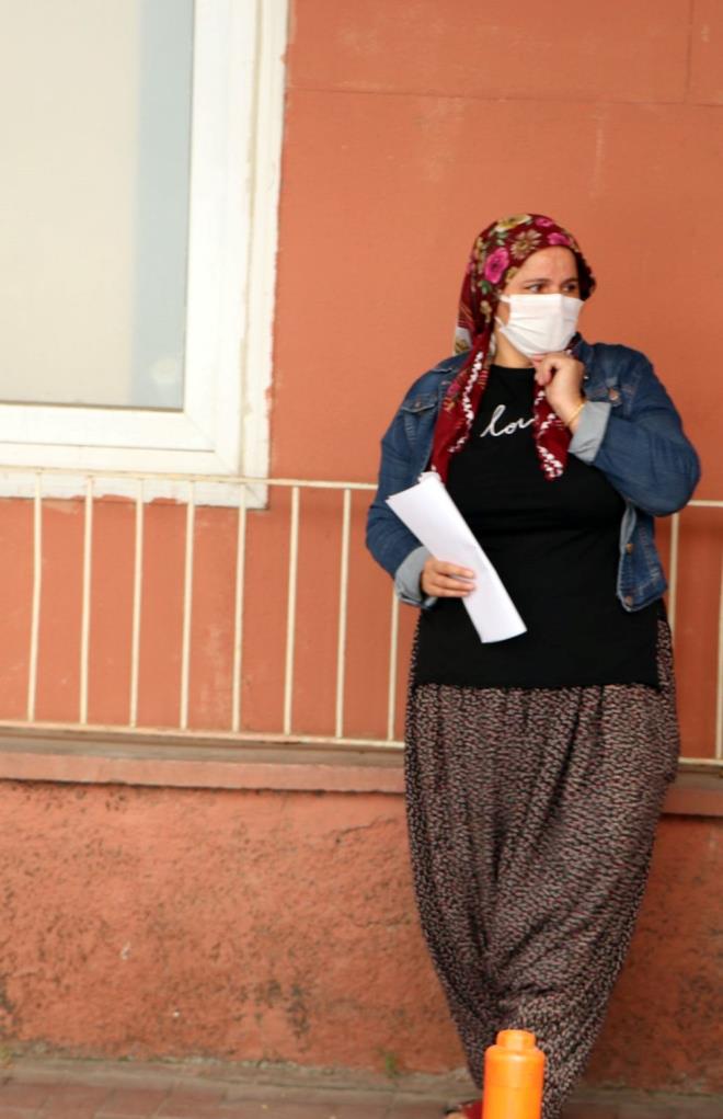 8 AY SONRA YAKALANDI    Gece saatlerinde Kozan ilesi Eskikabasakal Mahallesi'nde Furkan A.'nn yaad eve 04.00 sralarnda geldiini haber alan jandarma ekipleri, operasyon dzenledi.    Evin evresinde nlem alan ekipler, cinayet phelisi Furkan A.'y yakalayarak gzaltna ald. Furkan A.?nn ilemlerinin tamamlanmasnn ardndan adliyeye sevk edilecei renildi.