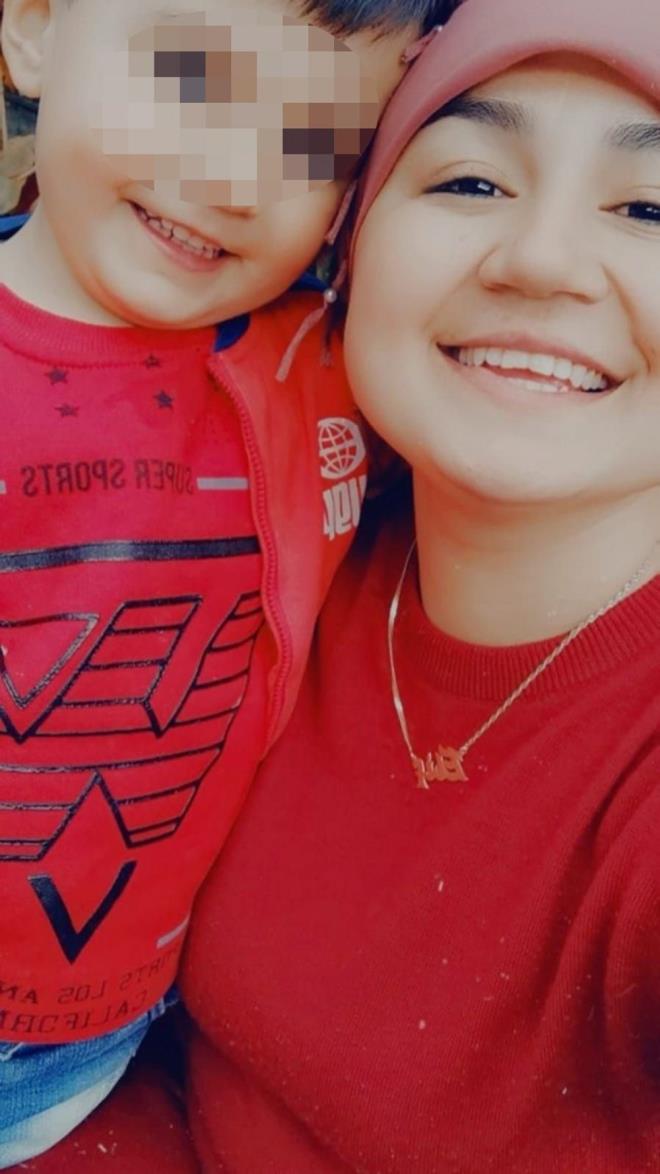 Einden boanma aamasnda olduu renilen ve evinden ayrlp Kozan ilesindeki annesi ile yaamaya balayan Tue Duman'n bu srete tant Furkan A. tarafndan 13 Mart ve 23 Nisan 2021 tarihlerinde karld ortaya kt.    Uzaklatrma karar bulunan ancak karara uymayan Furkan A.'nn Duman'n 23 Nisan 2021'de telefonuna el koyup, dalk arazideki barakaya gtrd belirlendi.