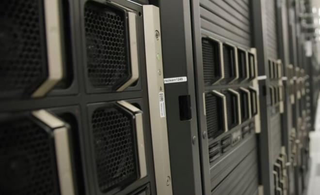 YZLERCE DL AYNI ANDA SESL OLARAK EVREBLECEK    Bununla birlikte, Meta aratrmaclar ise binlerce ilemciden oluan ve aklanmayan bir yerde bulunan RSC'nin platformlarndaki zararl ieriin belirlenmesine yardmc olacan syledi. Meta'da teknik program yneticisi olan Kevin Lee ve bir yazlm mhendisi olan Shubho Sengupta, sper bilgisayarn farkl lkelerden oyuncular arasndaki konumalar annda evirmesini beklediklerini aklad.