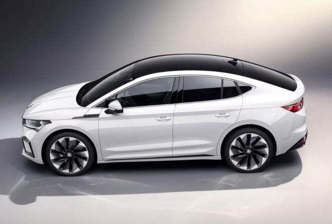 Enyaq Coupe iV 80'de motor gc 201 beygire karken batarya kapasitesi ise 77 kW'a kyor. Bu deerlerle ara WLTP standartlarna gre tek arjla 545 kilometrelik menzil vadediyor. Ara standart iV 80'e gre 14 kilometre fazla menzile sahip.