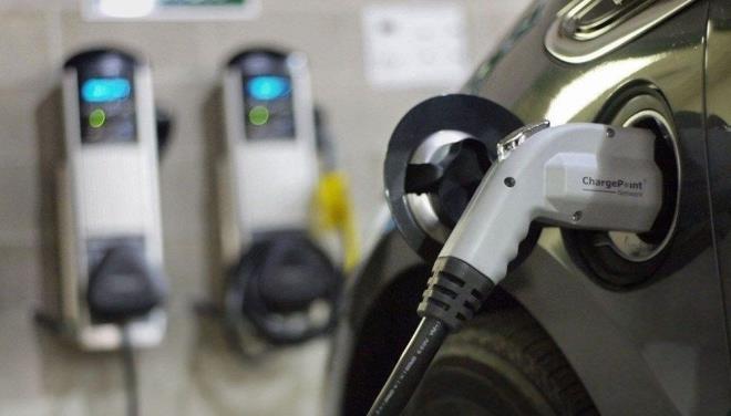 Ayrca, Ocak aynda 134 adet elektrikli ve 1.656 adet hibrit otomobil sat gerekleti.