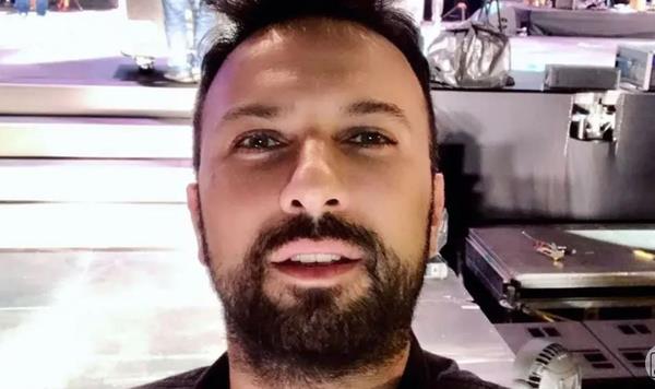 Megastar Tarkan koronavirse yakalandn duyurdu. Kiisel Instagram hesabndan paylam yapan Tarkan 10 gn nce Covid-19'a yakalandn ve koronay atlattn duyurarak son durumuna ilikin bilgi verdi. Tarkan, koronavirs atlattn duyurduu paylamnda herkesi dikkatli olma konusunda uyard.
