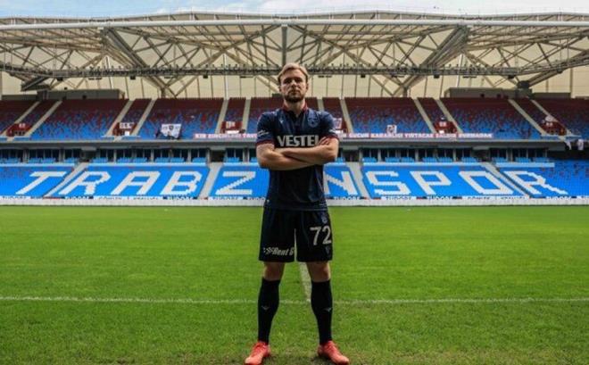 TYMOTEUSC PUCHACZ    Trabzonspor, Union Berlin?in Polonyal sol beki Tymoteusz Puchacz?yi kadrosuna katt.    Almanya Bundesliga ekibi Union Berlin'den kiralk olarak transfer edilen 22 yandaki futbolcu, sezon sonuna kadar Trabzonspor formas giyecek.