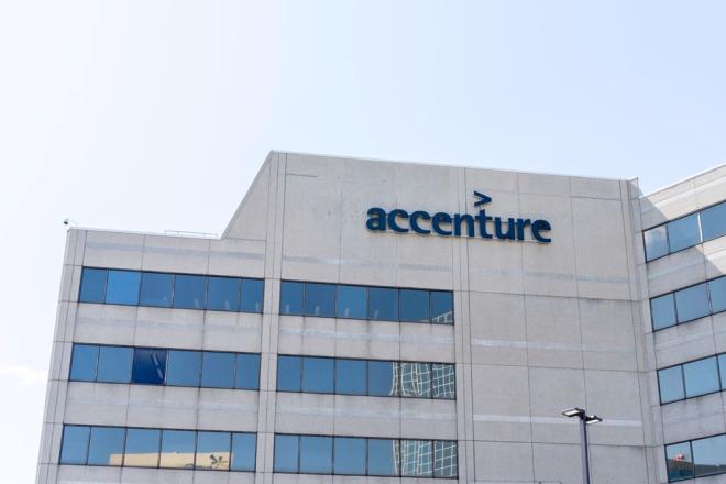 33. ACCENTURE    Bilgi teknolojisi hizmetleri