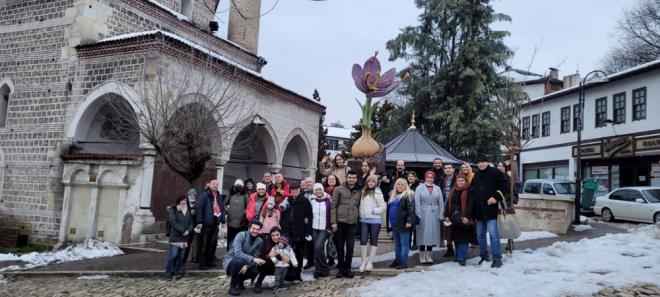 ?KONUKLARIMIZIN MUTLULUU BZ OK SEVNDRD?    Bu ilginin kn da srdn syleyen Ergder, "Trenle hedefimiz Safranbolu'da konaklama sresini oaltmak ve turizmi eitlendirmek. Gelen konuklarmzn mutluluu bizi ok sevindirdi. Amaca ulalacana inanyorum" dedi.