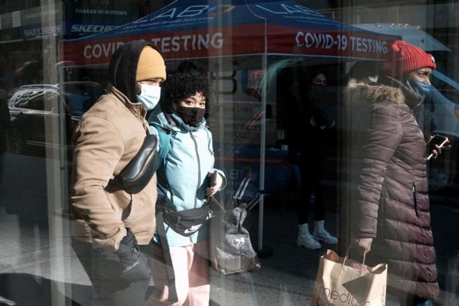 Irak merkezi ynetim blgelerinde, ak alanlarda maske zorunluluu son 6 ayda aranmamaya baland. AVM?ler gibi kapal alanlarda ise sadece girite maske zorunluluu aranyor. lkedeki vaka saylarnda da geen yla gre azalma sz konusu.