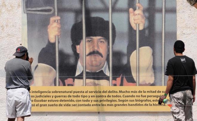 "LDRLMED, NTHAR ETT" DDASI    Escobar'n lmnn ardndan kardeinin o gn gazetecilere verdii demelere deinen Jimenez, "Pablo'nun kardei Marina, 'Pablo'nun lmyle bu lkedeki uyuturucu ticaretini ve iddeti bitirdiinizi sanyorsanz ok yanlyorsunuz' demiti. Pablo'nun lmnden 29 yl sonra uyuturucu kaakl devam ediyor" diye konutu.