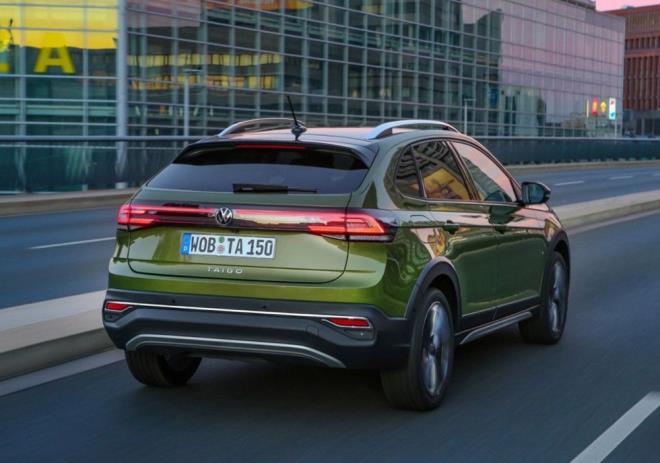 SEKZ RENK    Yeni Taigo; iki opak, be metalik ve bir zel inci efektli olmak zere sekiz farkl gvde rengiyle sunuluyor. Donanm seviyesine bal olarak 16 in ile 18 in arasnda farkl jant seenekleri sunuluyor.