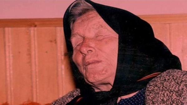 Henz kk bir ocukken grme yetisini yitiren ve 1996 ylnda meme kanseri sebebiyle yaamn yitiren Baba Vanga?nn cenaze trenine ok sayda st dzey devlet yetkilileri ve liderler katlmt.